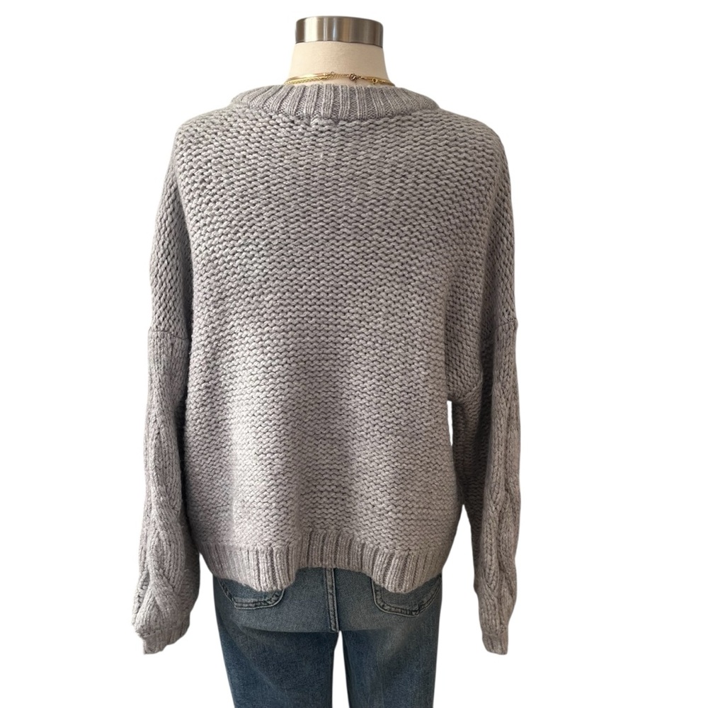 aerie gray cable knit crewneck sweater acrylic blend S - Picture 3 of 12
